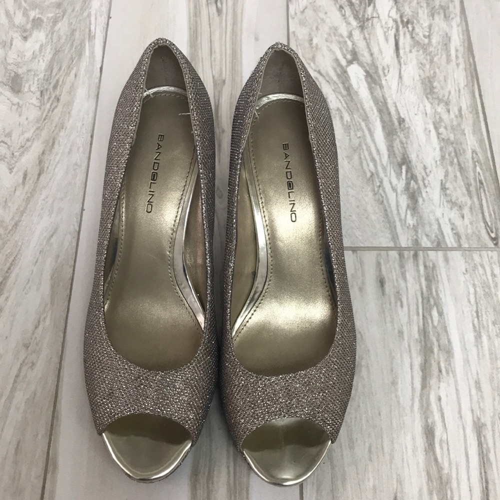 Beautiful Open Toe Silver Shoes!!